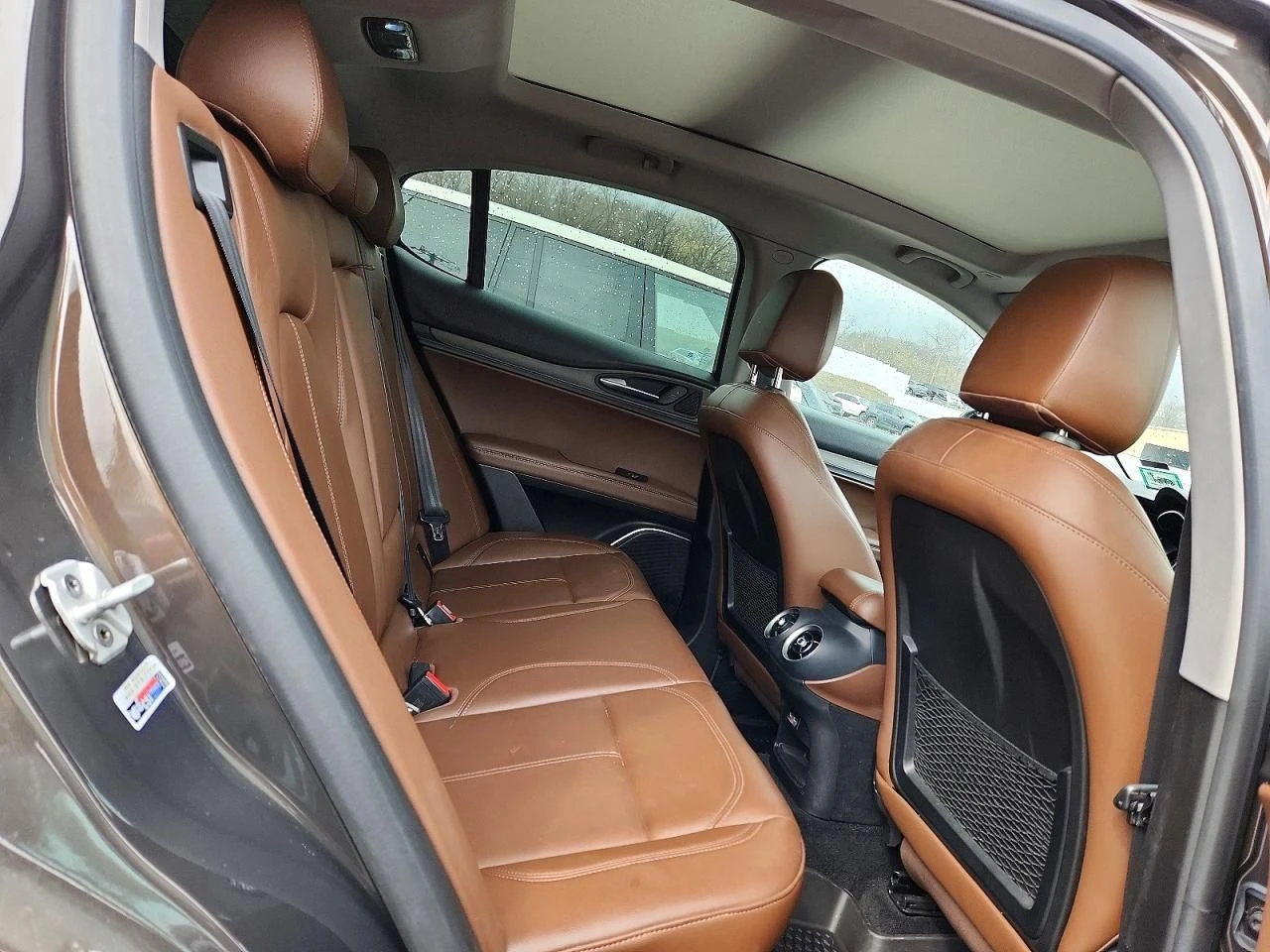 Alfa Romeo Stelvio, снимка 11 - Автомобили и джипове - 54448284