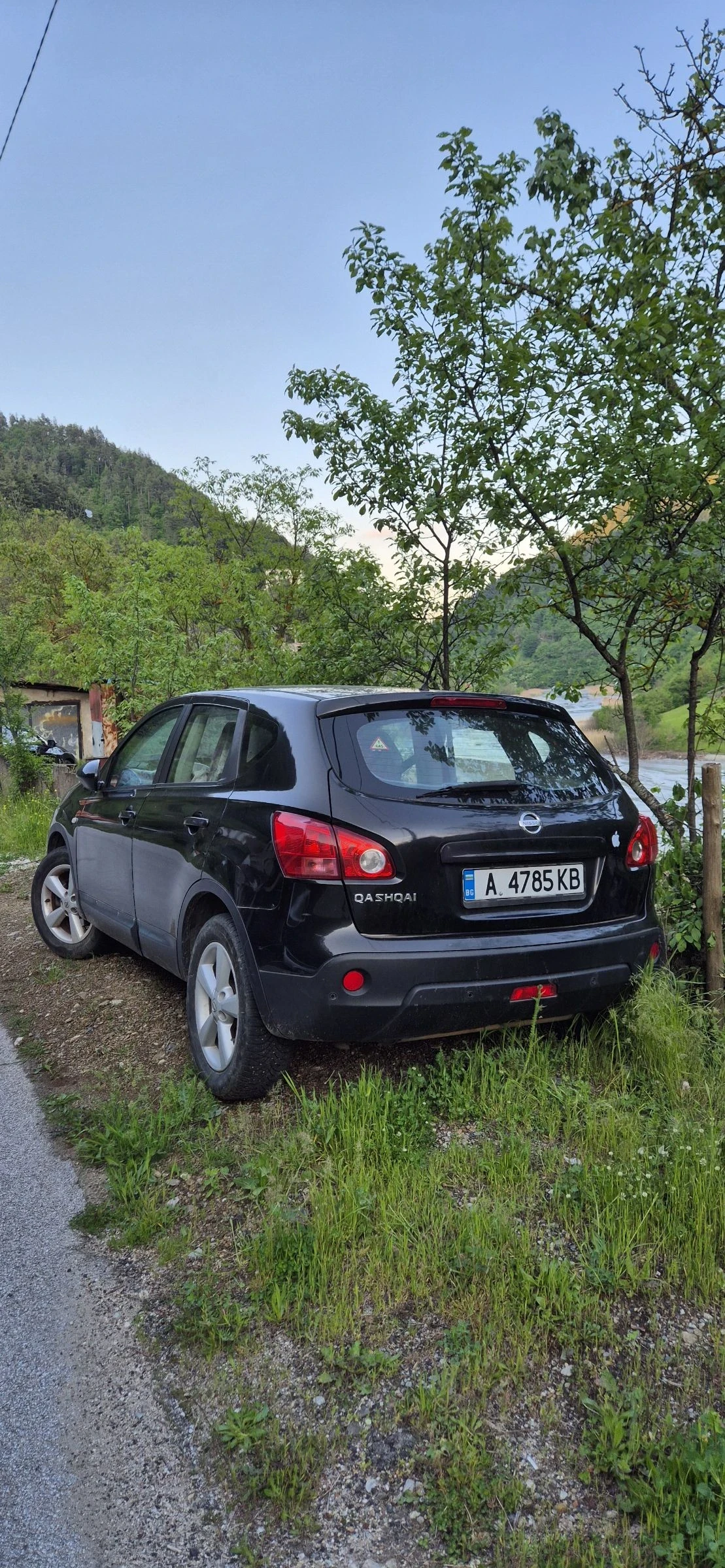 Nissan Qashqai 2.0i, снимка 3 - Автомобили и джипове - 54556247