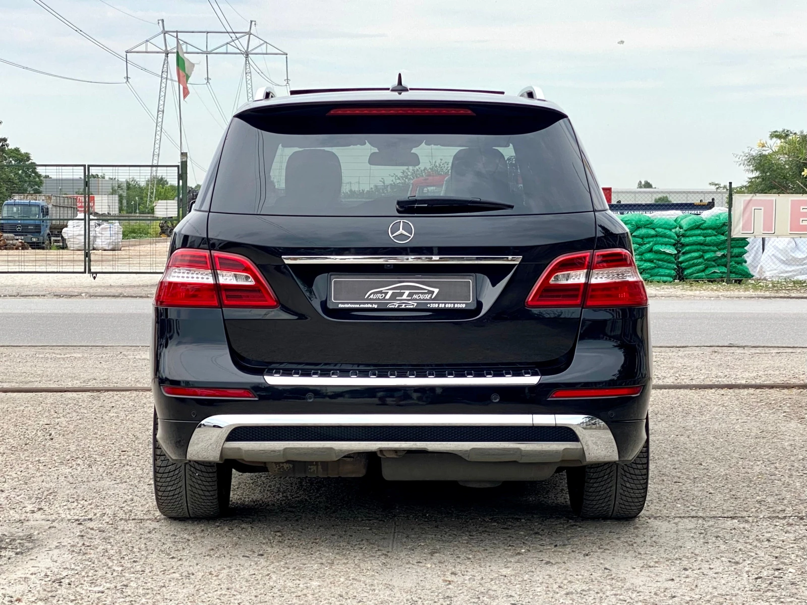 Mercedes-Benz ML 350 AMG* 3xTV* Pano* DIS* Key GO* MAX FULL* , снимка 3 - Автомобили и джипове - 54870898
