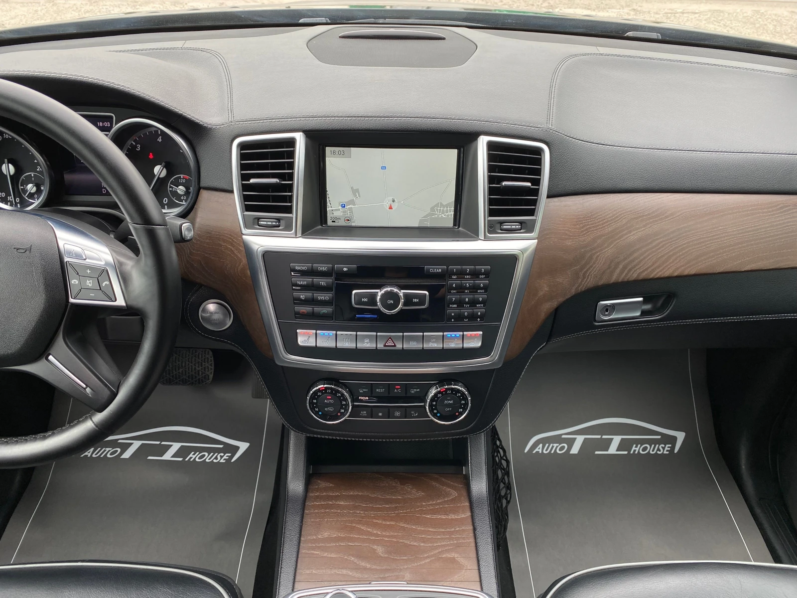 Mercedes-Benz ML 350 AMG* 3xTV* Pano* DIS* Key GO* MAX FULL* , снимка 12 - Автомобили и джипове - 54870898