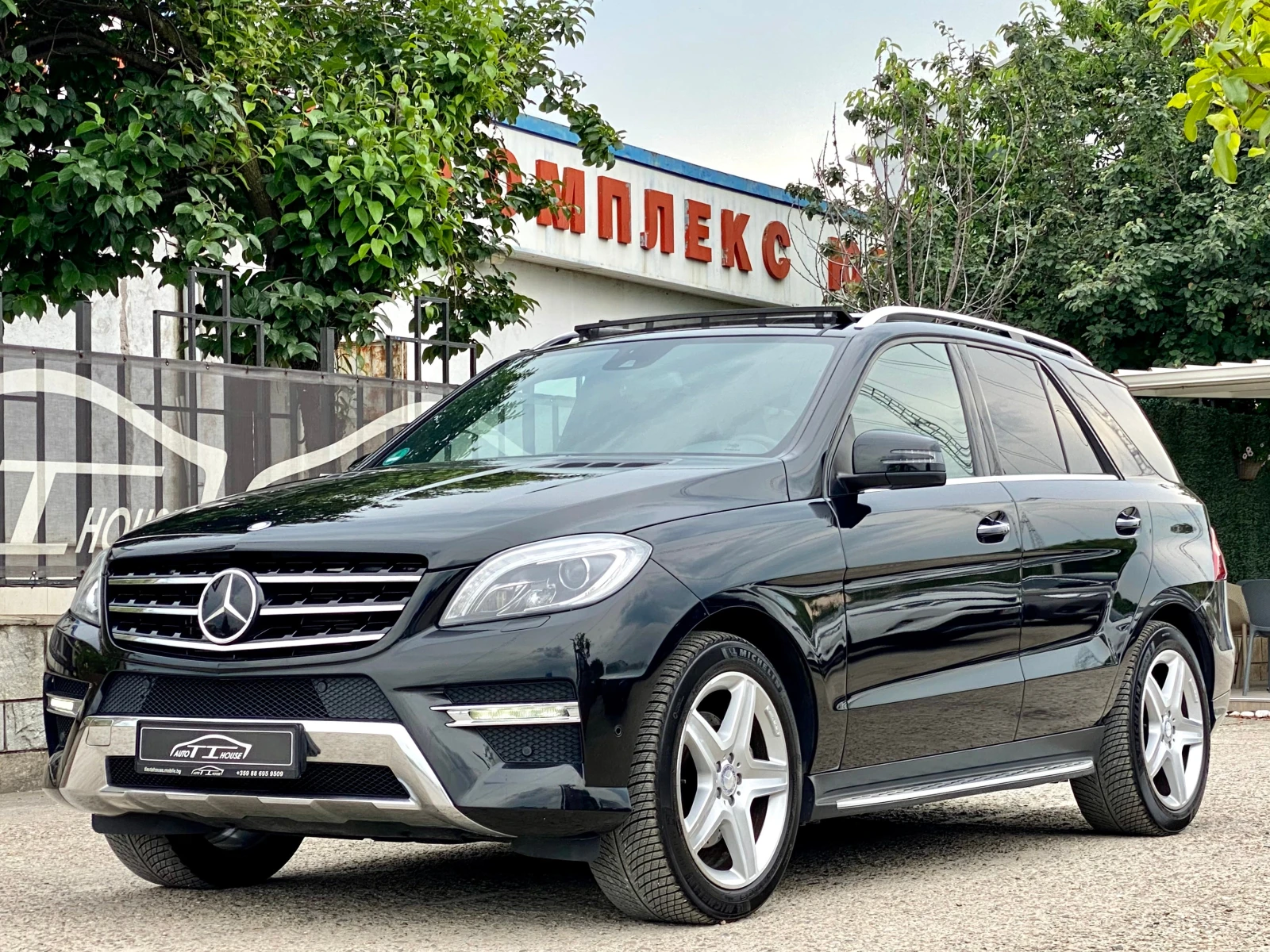 Mercedes-Benz ML 350 AMG* 3xTV* Pano* DIS* Key GO* MAX FULL* , снимка 6 - Автомобили и джипове - 54870898