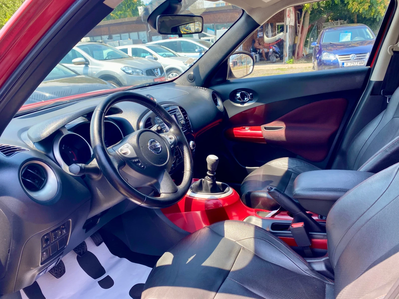 Nissan Juke, снимка 9 - Автомобили и джипове - 55354004