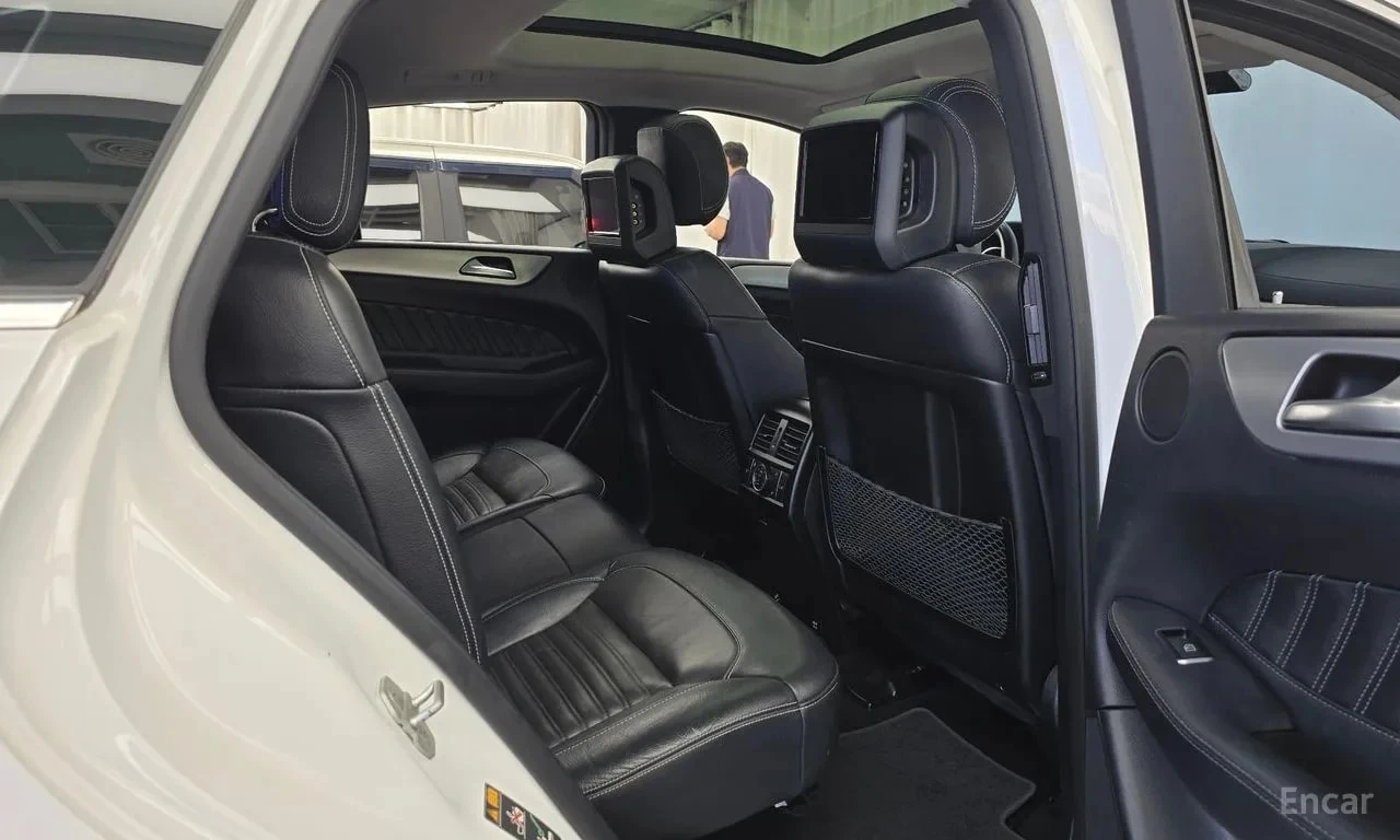 Mercedes-Benz GLE * GLE350 d 4MATIC Coupe * БЕЗ ПЪРВОНАЧАЛНА ВНОСКА, снимка 16 - Автомобили и джипове - 56021687