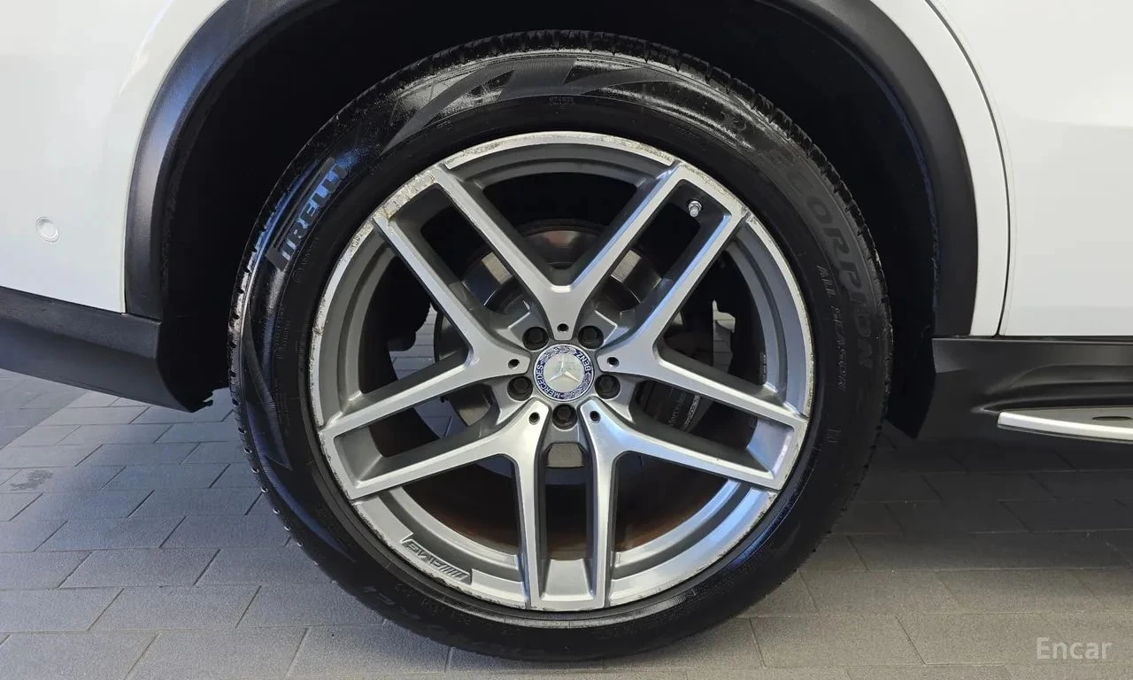 Mercedes-Benz GLE * GLE350 d 4MATIC Coupe * БЕЗ ПЪРВОНАЧАЛНА ВНОСКА, снимка 5 - Автомобили и джипове - 56021687