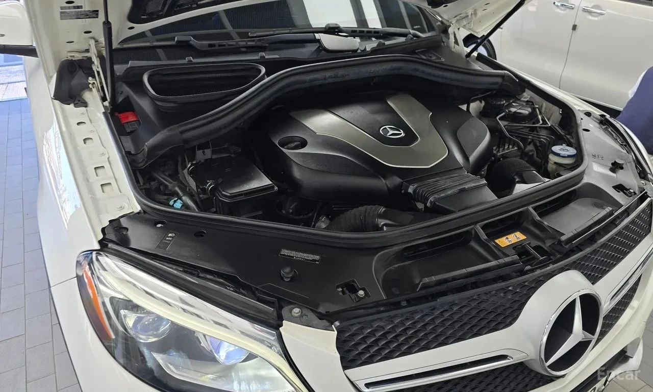 Mercedes-Benz GLE * GLE350 d 4MATIC Coupe * БЕЗ ПЪРВОНАЧАЛНА ВНОСКА, снимка 6 - Автомобили и джипове - 56021687