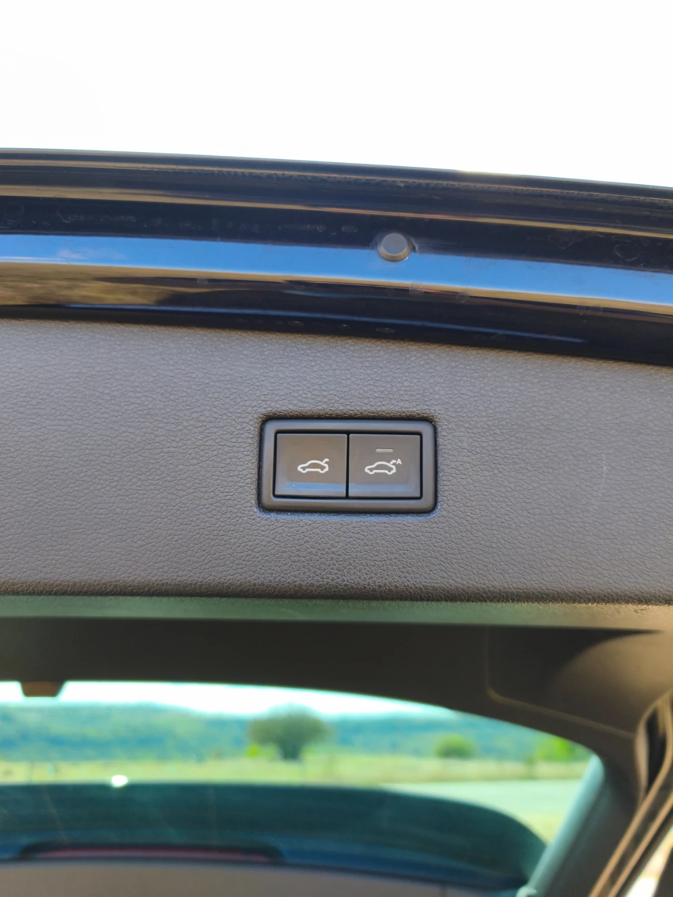 VW Tiguan R-Line 4Motion , снимка 14 - Автомобили и джипове - 56180582