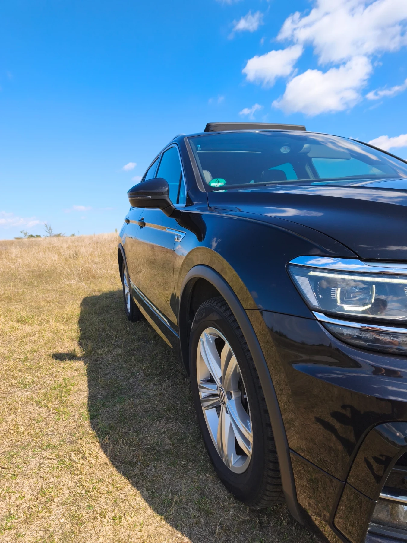 VW Tiguan R-Line 4Motion , снимка 3 - Автомобили и джипове - 56180582