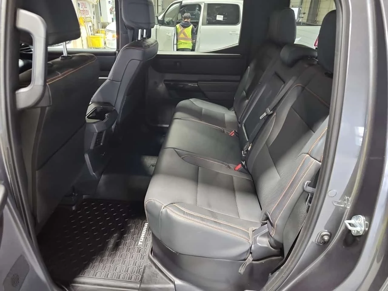 Toyota Tundra SR CREW CAB SHORT BED * CARFAX *  | Mobile.bg � ����������� 11