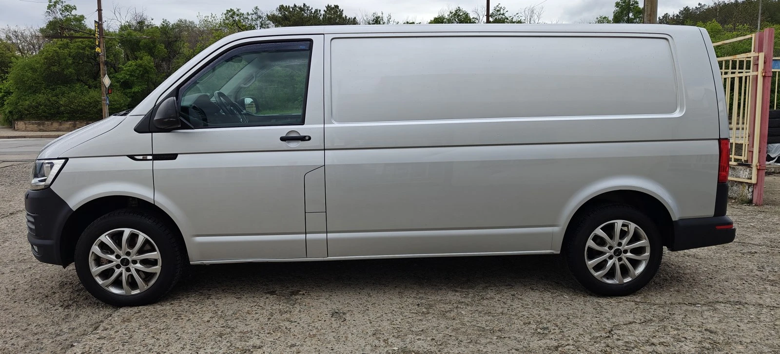 VW Transporter 2.0D-204kAutoMaxi - изображение 4