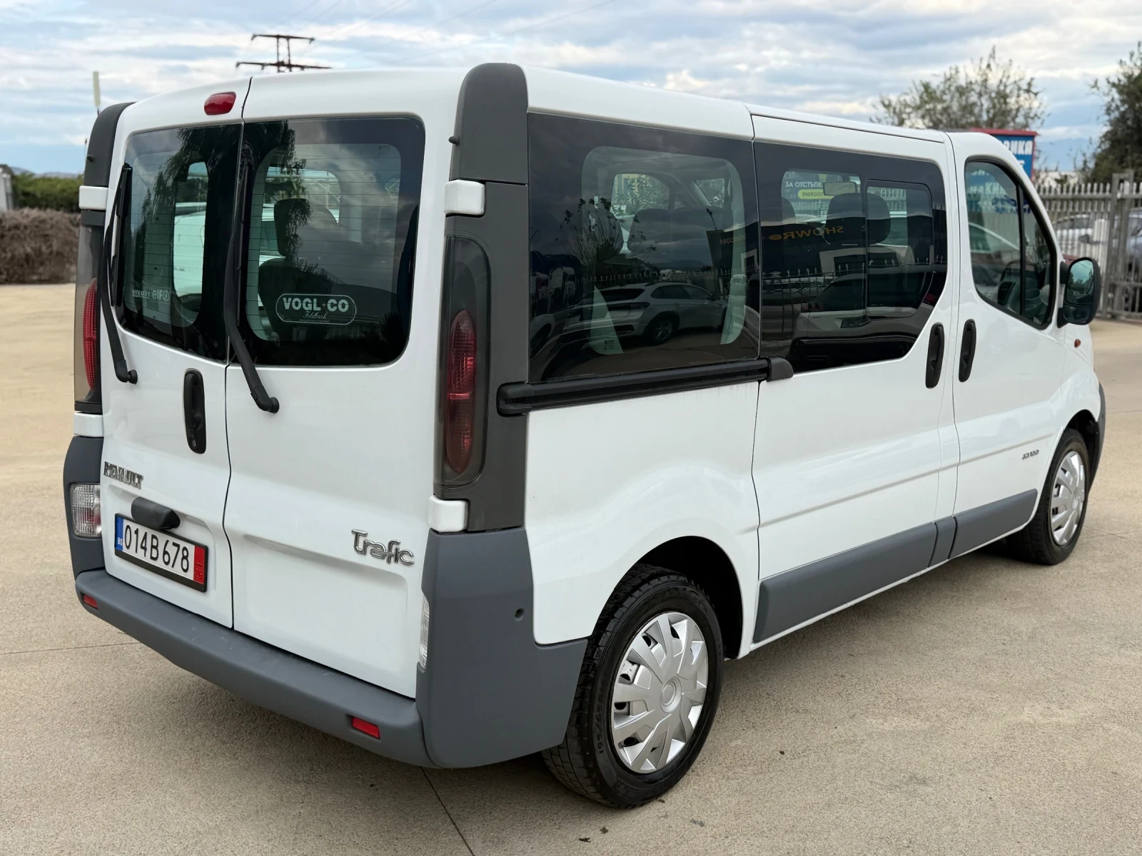Renault Trafic 1.9DCI 9 места* Климатик* , снимка 13 - Бусове и автобуси - 56274118
