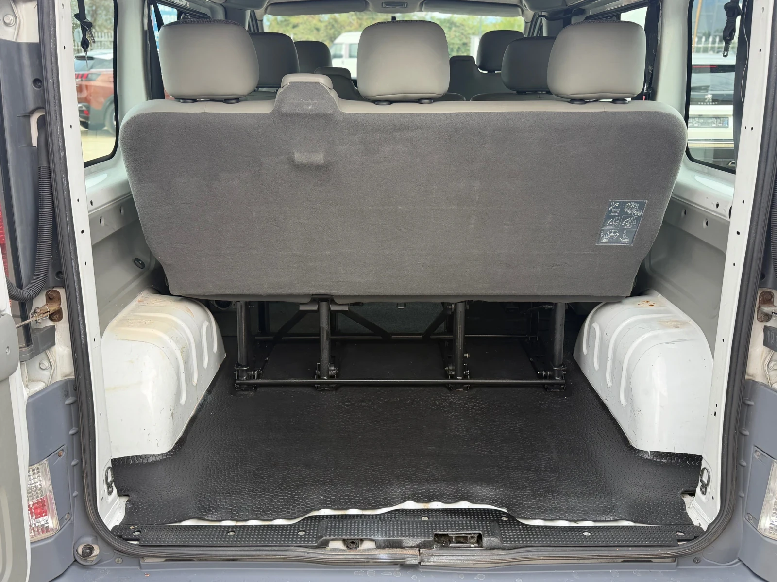 Renault Trafic 1.9DCI 9 места* Климатик* , снимка 6 - Бусове и автобуси - 56274118