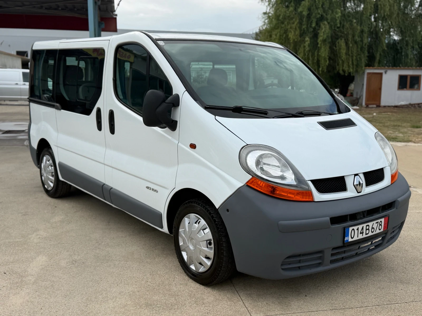 Renault Trafic 1.9DCI 9 места* Климатик* , снимка 3 - Бусове и автобуси - 56274118