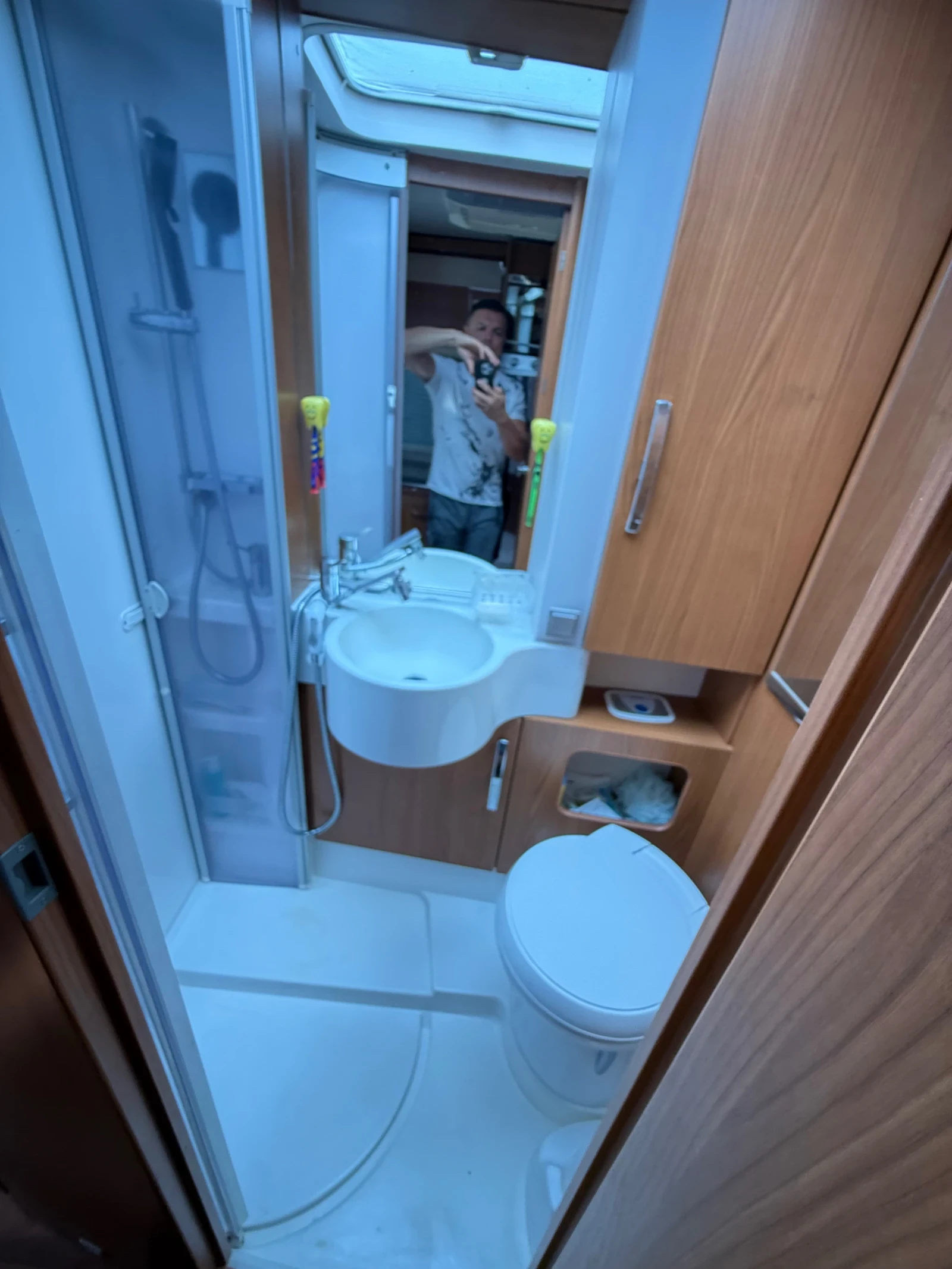 Кемпер HYMER / ERIBA B614 SL Star Edition  БАРТЕР, снимка 4 - Каравани и кемпери - 55053899