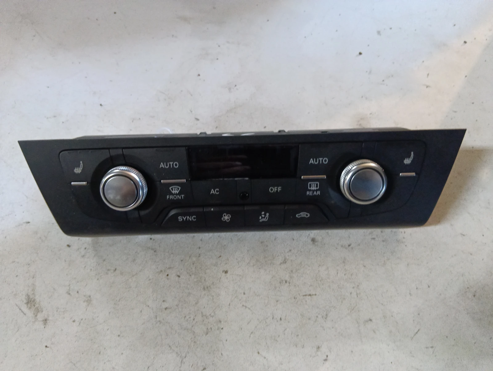 климатроник преден 4G0820043AE Audi A6