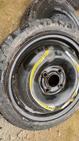 Гуми с джанти Michelin 125/80R15, снимка 2 - Гуми и джанти - 52740756