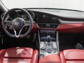Alfa Romeo Giulia Ti Sport AWD* HARMAN KARDON* ПОДГРЕВ* КАМЕРА* , снимка 10