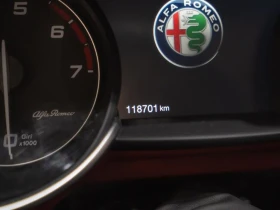 Alfa Romeo Giulia Ti Sport AWD* HARMAN KARDON* ПОДГРЕВ* КАМЕРА* , снимка 11