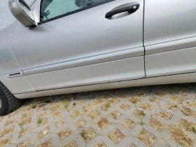 Mercedes-Benz C 180, снимка 8