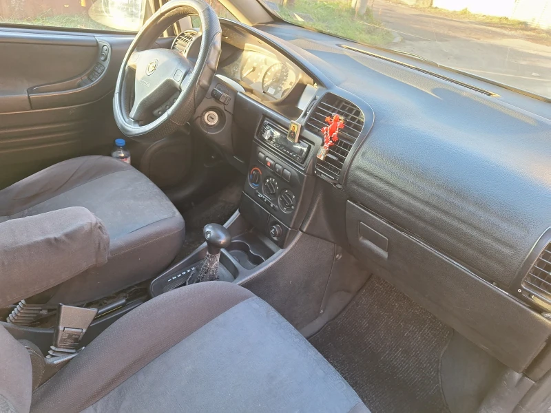 Opel Zafira, снимка 8 - Автомобили и джипове - 48674660