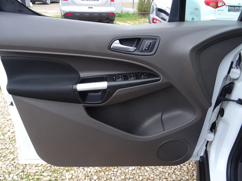 Ford Connect 2 Gran Tourneo Connect 1.5 TDCi 120kc Titanium 7м., снимка 8 - Автомобили и джипове - 49752405