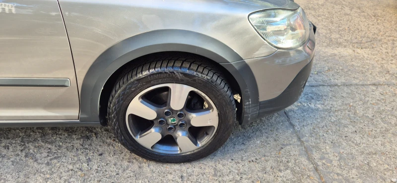 Skoda Octavia Scout, снимка 12 - Автомобили и джипове - 52383137