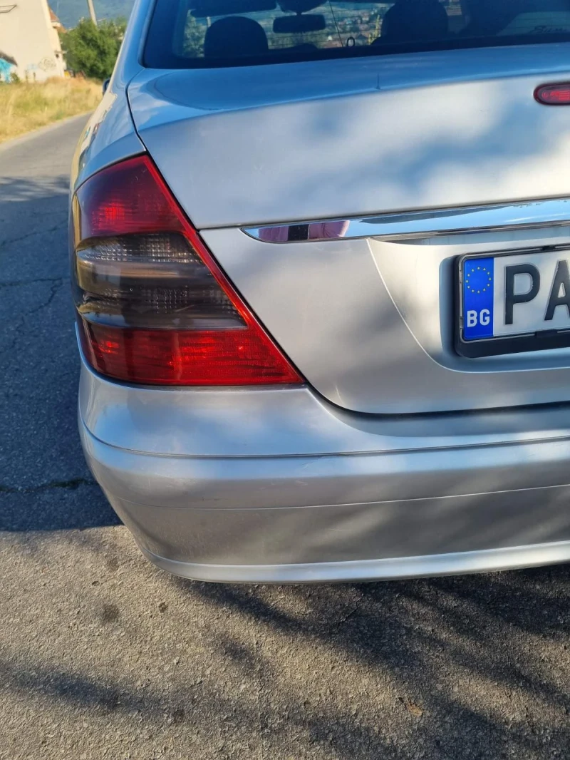 Mercedes-Benz E 200, снимка 6 - Автомобили и джипове - 52394202
