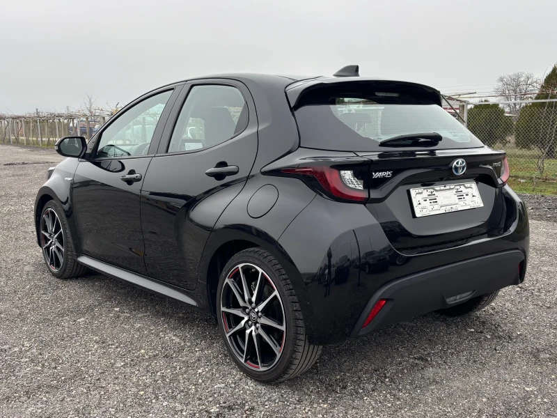 Toyota Yaris Hybrit 64000km, снимка 7 - Автомобили и джипове - 52557691