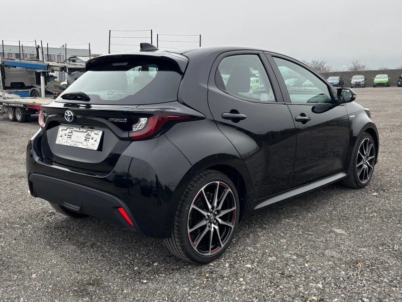 Toyota Yaris Hybrit 64000km, снимка 5 - Автомобили и джипове - 52557691