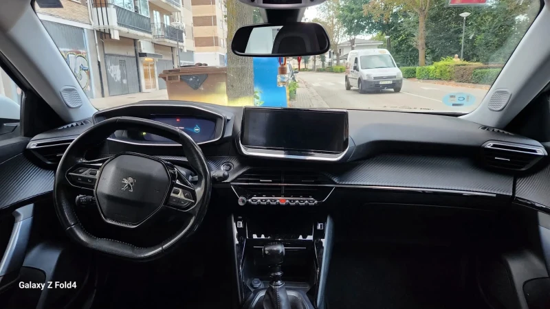 Peugeot 2008, снимка 4 - Автомобили и джипове - 52807243