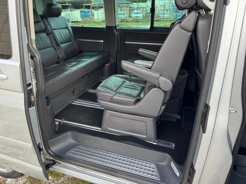 VW Multivan VW T5 2.5TDI 174кс 2007г Highline, снимка 11 - Автомобили и джипове - 53181718