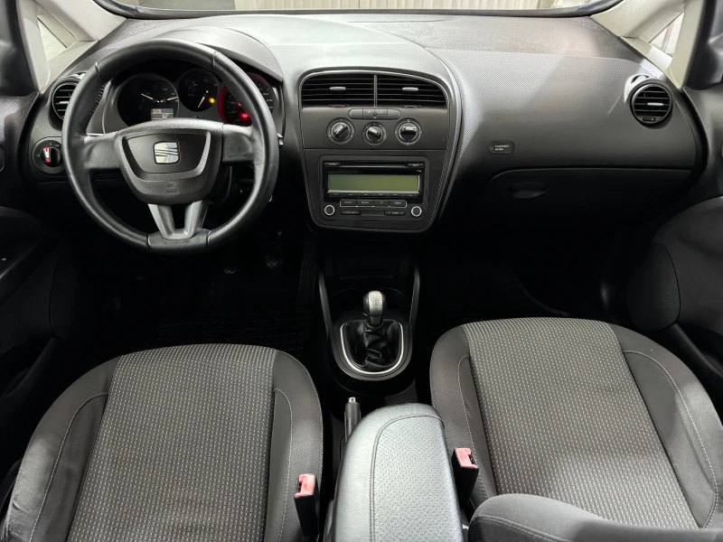 Seat Altea XL - 1.6 TDI , снимка 9 - Автомобили и джипове - 53260863