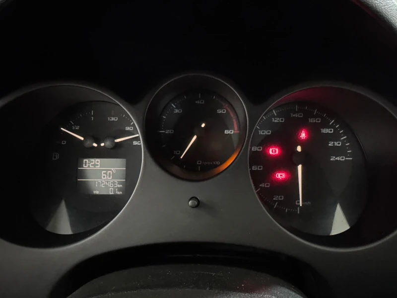 Seat Altea XL - 1.6 TDI , снимка 11 - Автомобили и джипове - 53260863