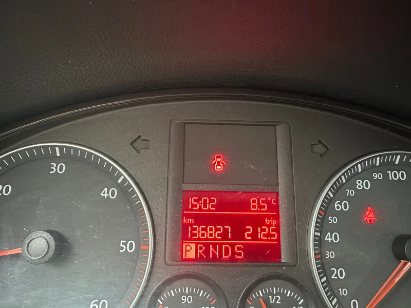 VW Golf, снимка 11 - Автомобили и джипове - 53273119