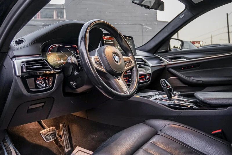 BMW M5 M550i * XDRIVE * АвтоКредит* (ЦЕНА ДО БГ), снимка 6 - Автомобили и джипове - 53276308