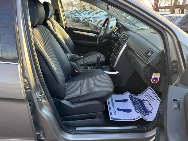 Mercedes-Benz B 200 Нова кола! Уникат !!, снимка 14 - Автомобили и джипове - 53453920