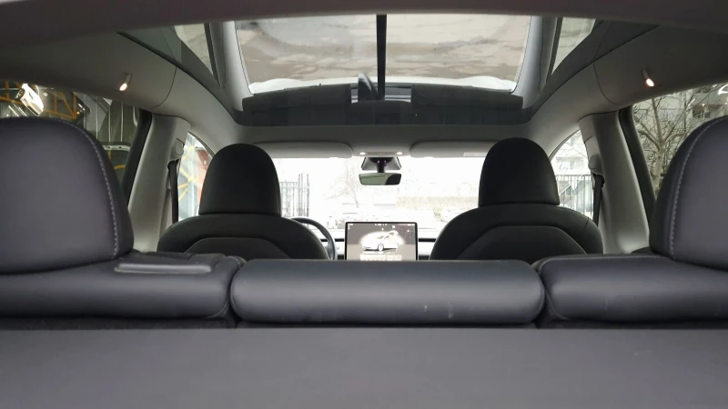 Tesla Model Y AWD 530ps2024, снимка 13 - Автомобили и джипове - 53499676