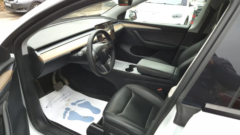 Tesla Model Y AWD 530ps2024, снимка 7 - Автомобили и джипове - 53499676