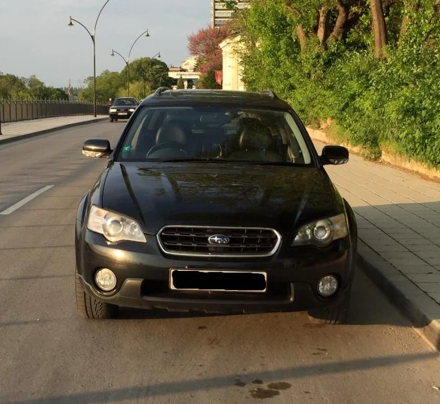 Subaru Outback 3.0 H6, снимка 8 - Автомобили и джипове - 48563544