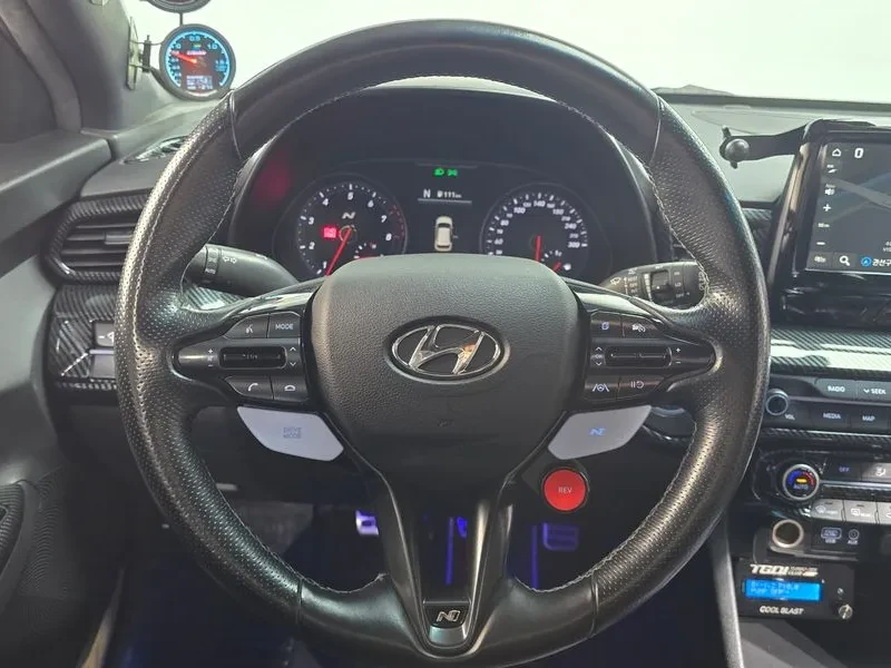 Hyundai Veloster , снимка 12 - Автомобили и джипове - 54834853