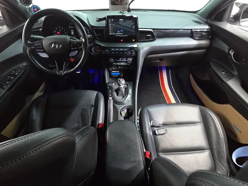 Hyundai Veloster , снимка 6 - Автомобили и джипове - 54834853
