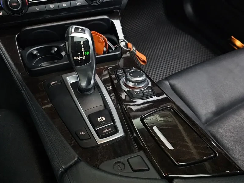 BMW 520 520D, снимка 9 - Автомобили и джипове - 56515883