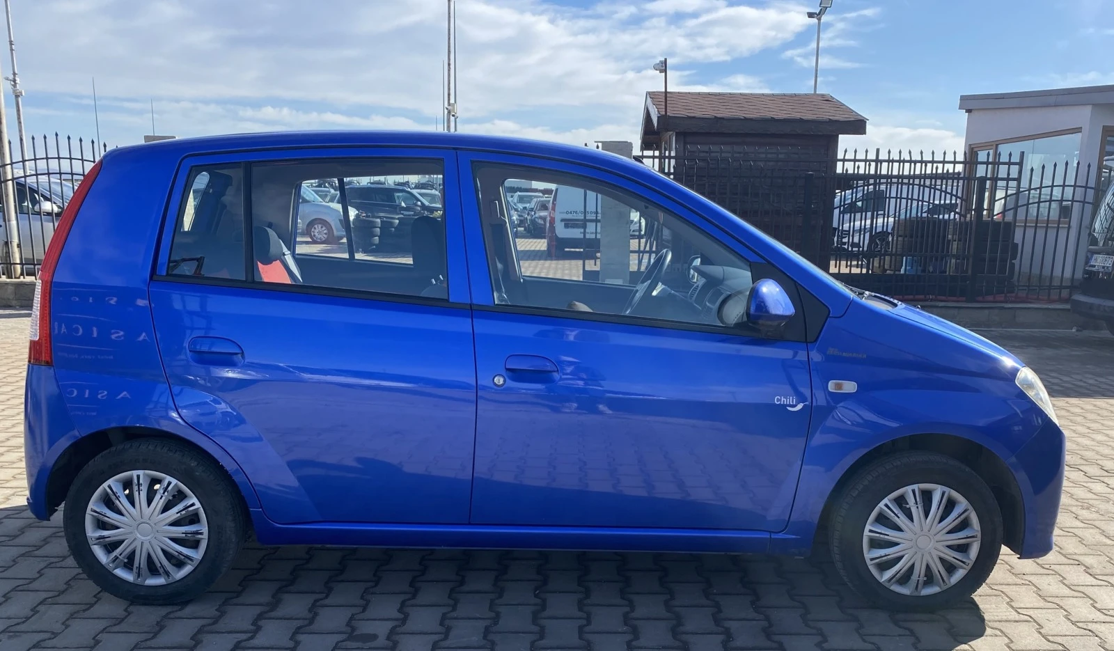 Daihatsu Cuore 1.0I  - изображение 6