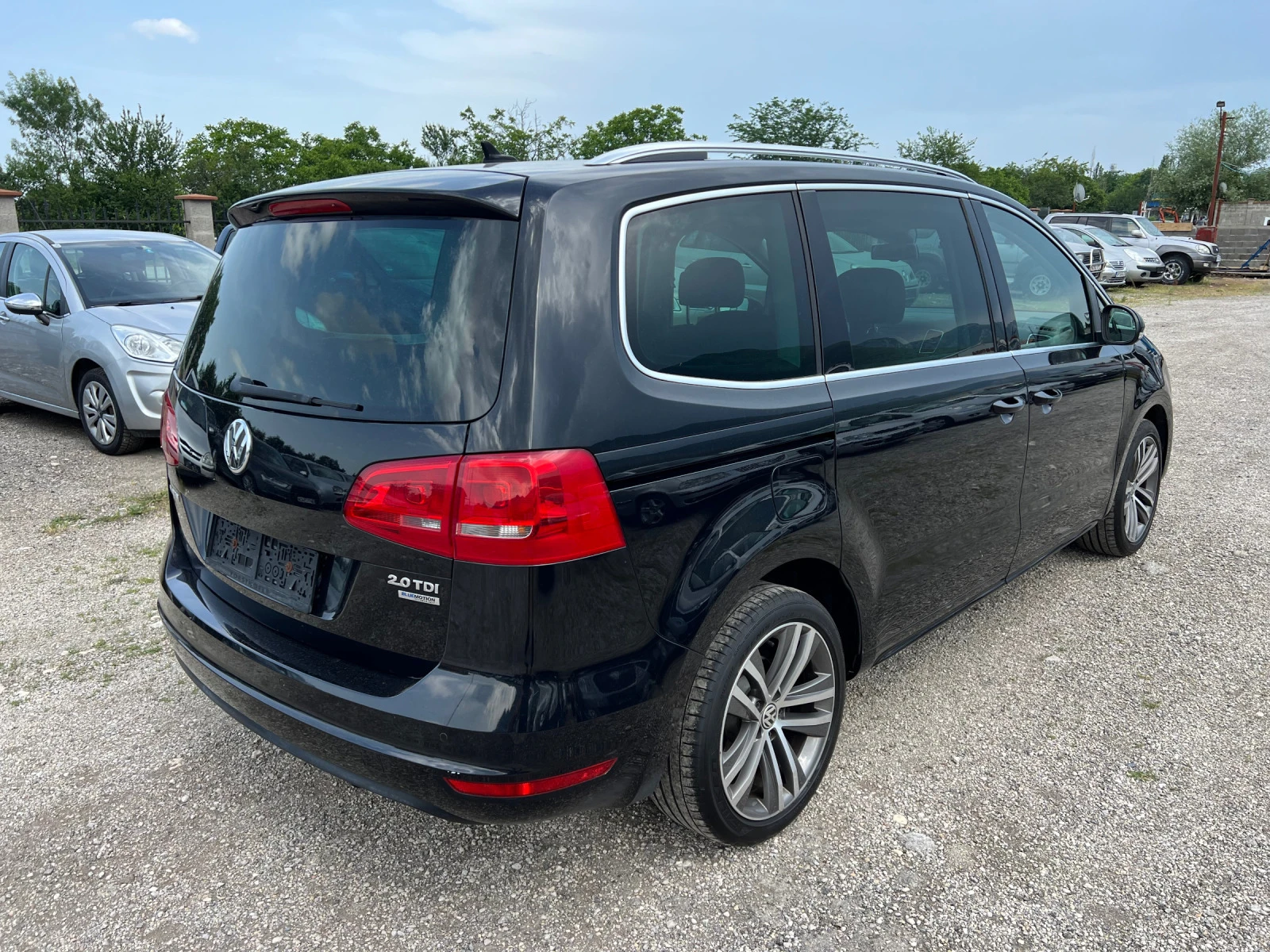 VW Sharan 2.0 TDI АВТОМАТ 7- МЕСТА - изображение 5