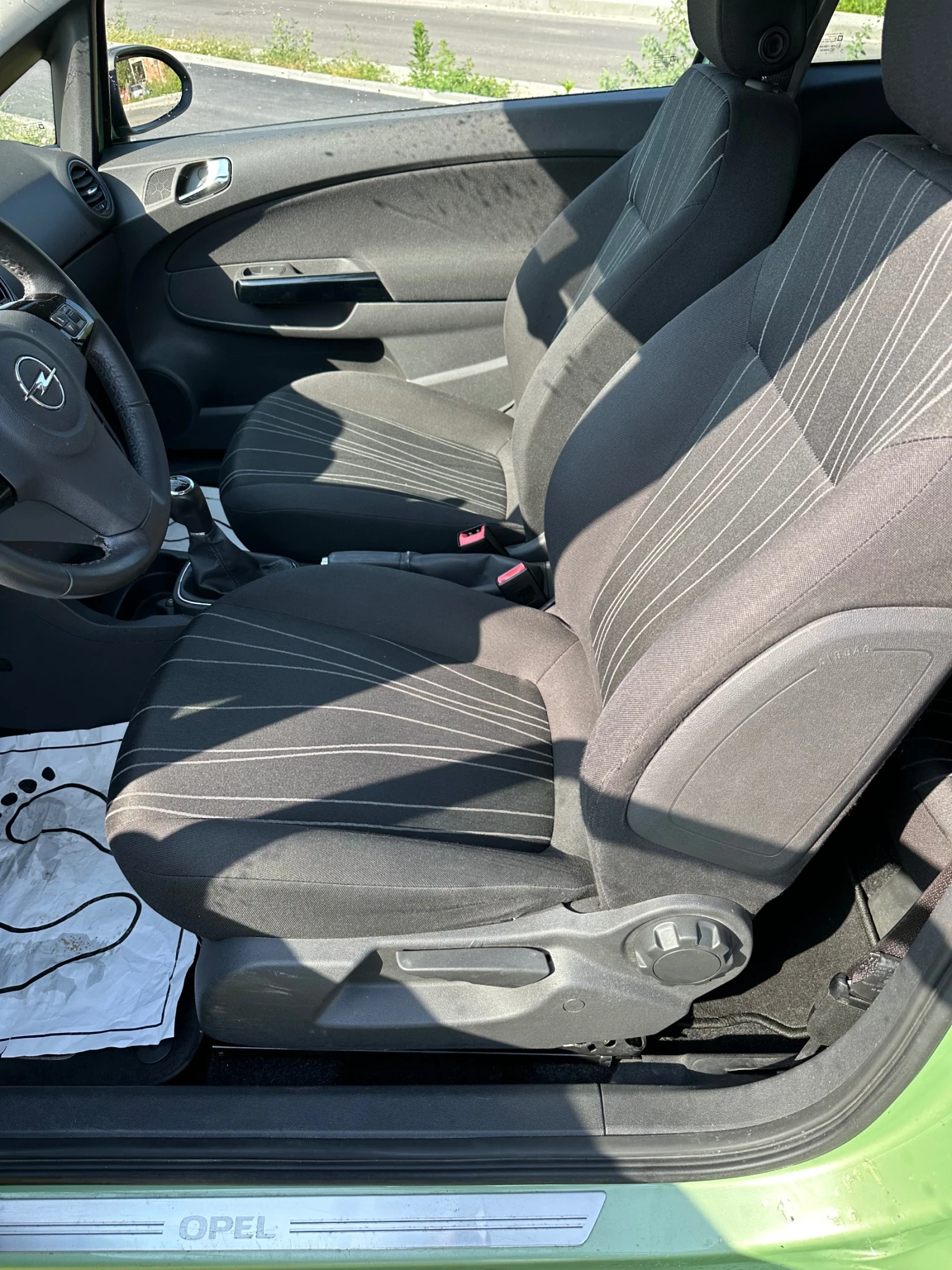 Opel Corsa 1.4 i - изображение 8