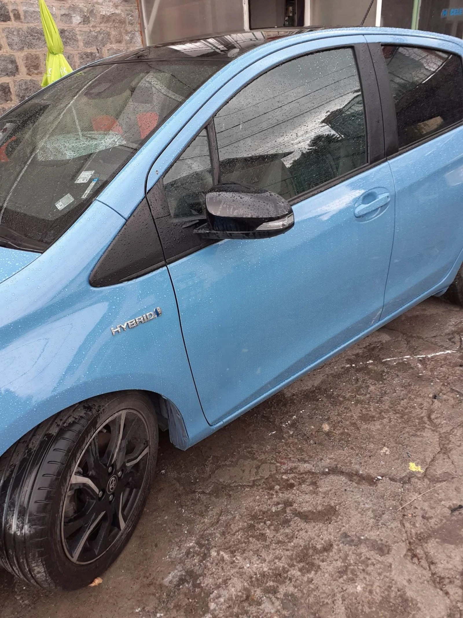 Toyota Yaris  - изображение 6