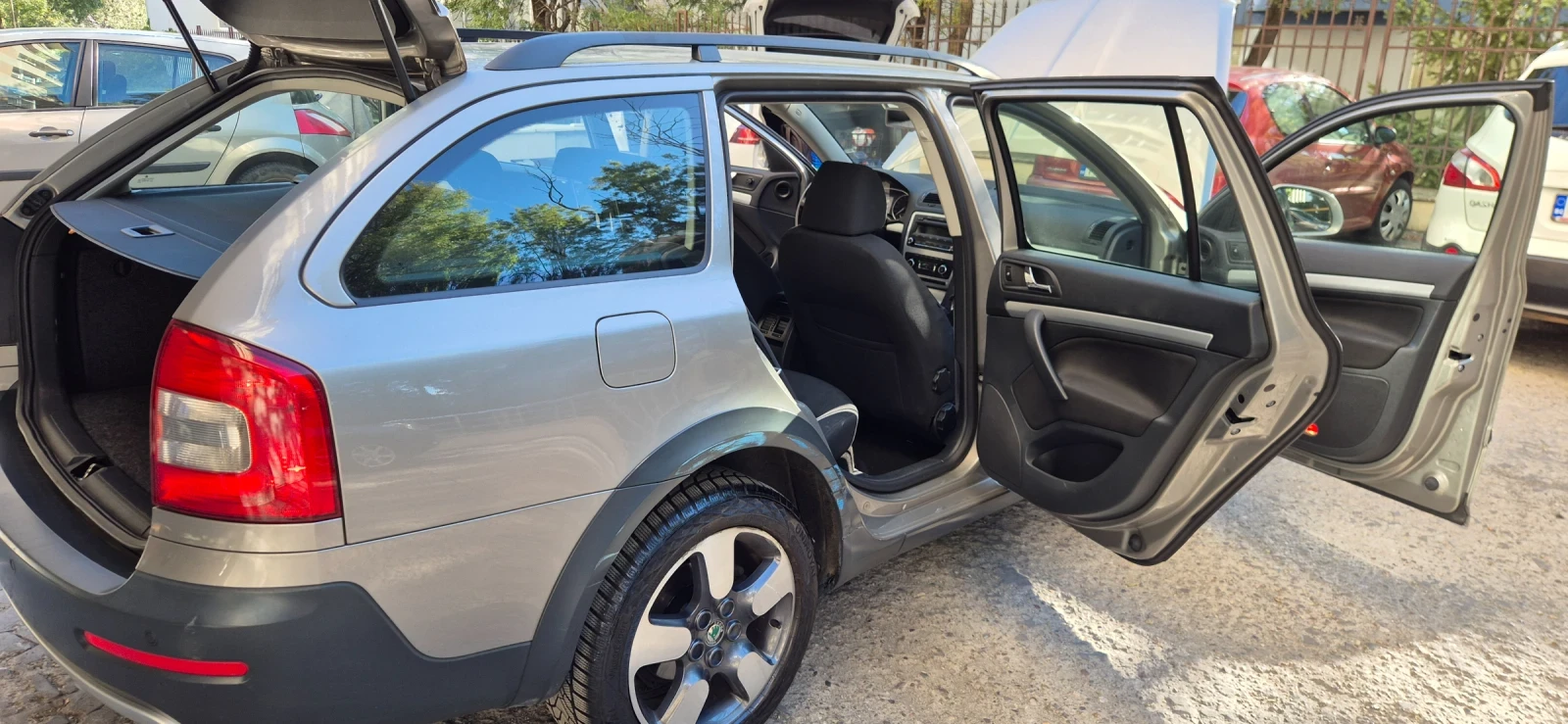 Skoda Octavia Scout | Mobile.bg   16