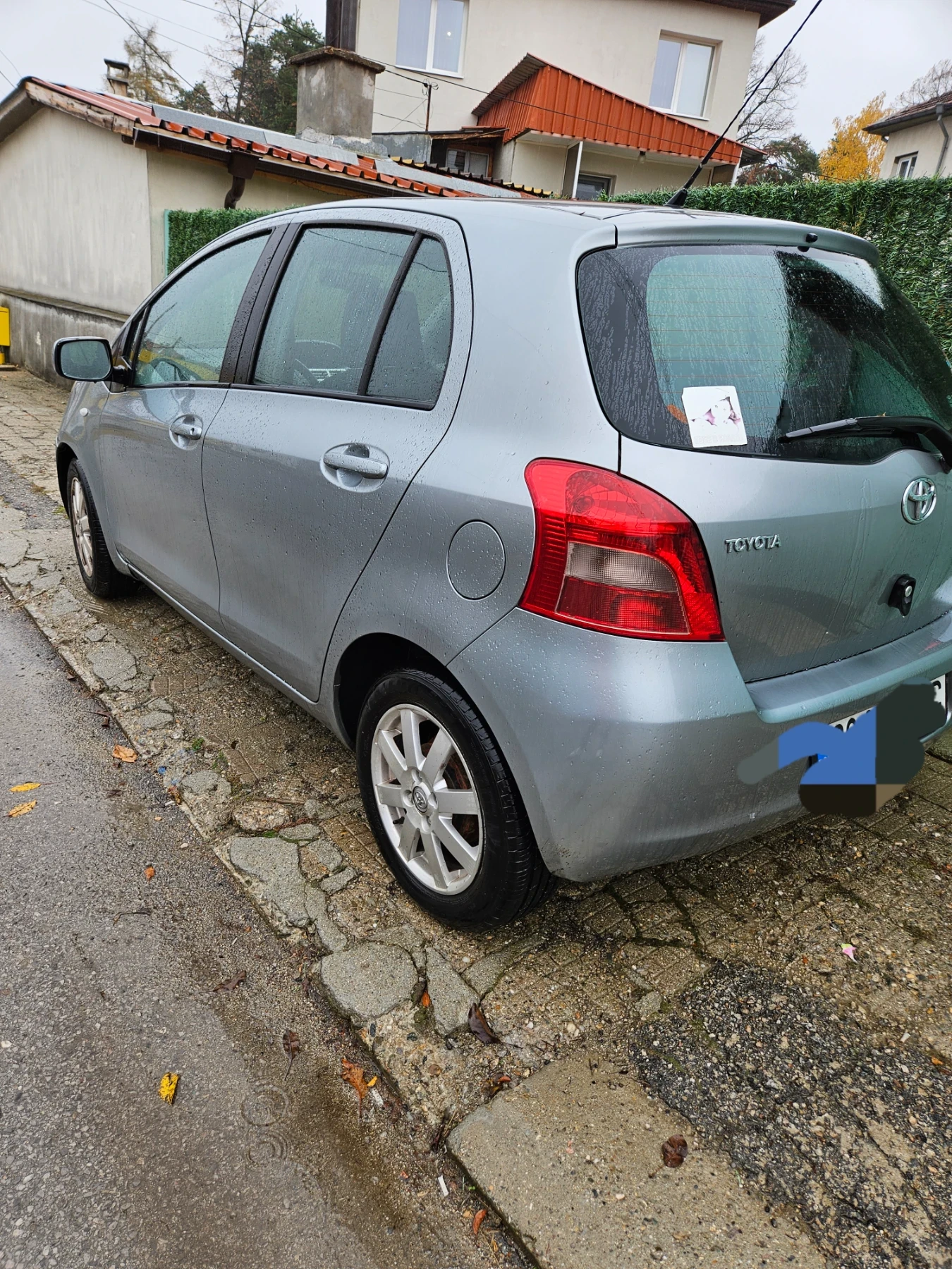 Toyota Yaris 1300.VVT-I - изображение 3