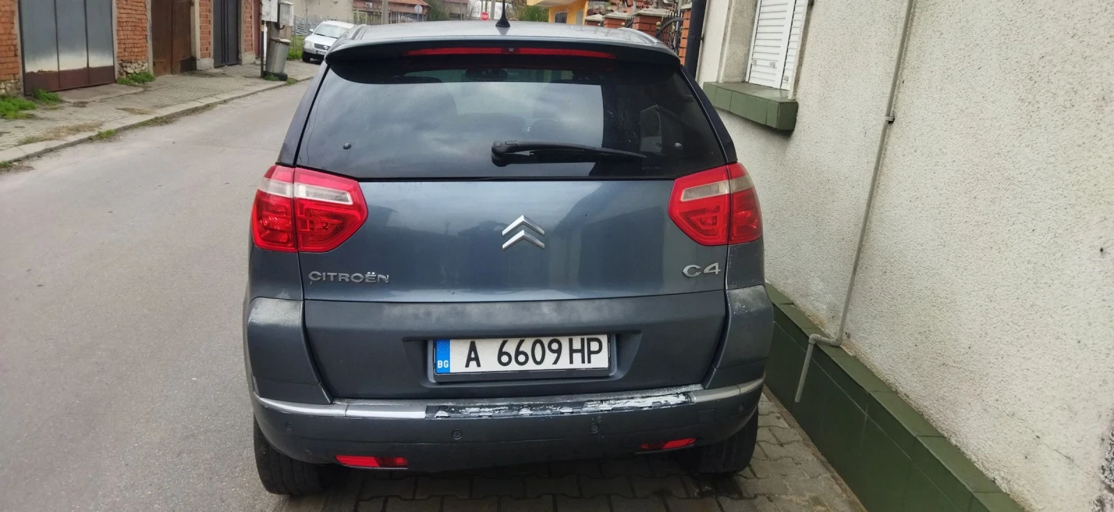 Citroen C4 Picasso 2.0 HDI - изображение 2