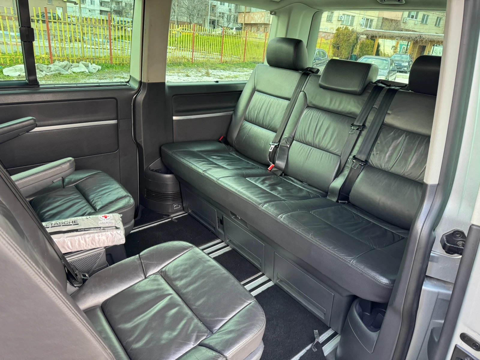 VW Multivan VW T5 2.5TDI 174кс 2007г Highline - изображение 8