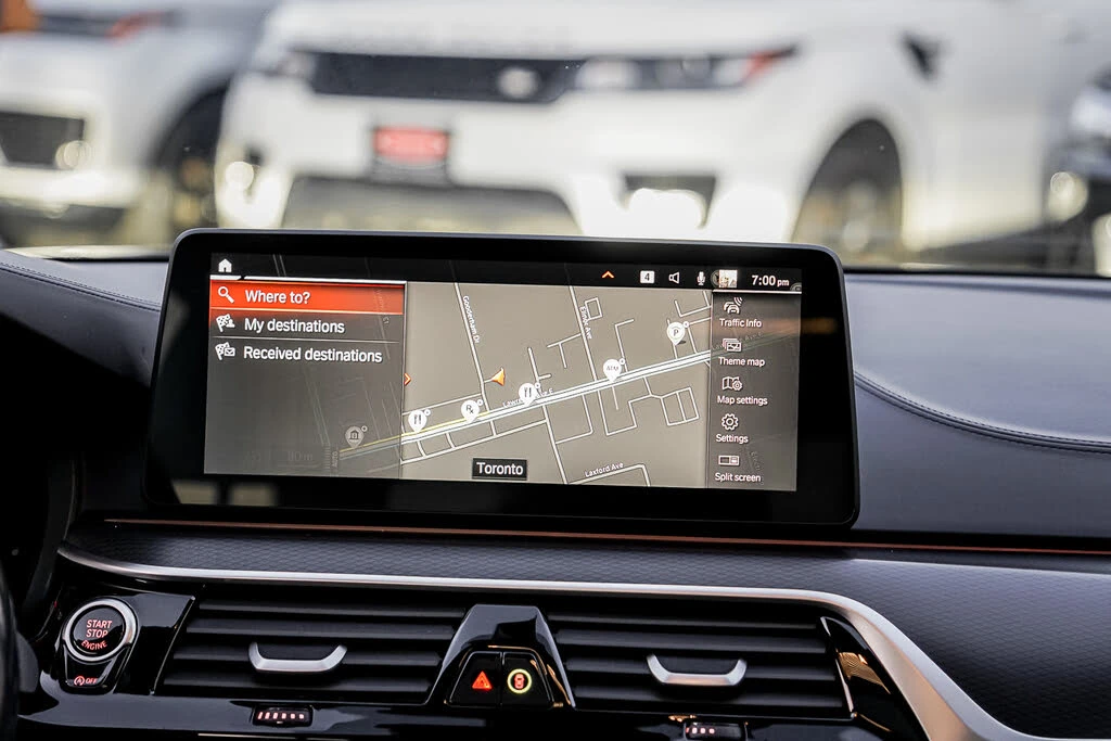 BMW M5 M550i * XDRIVE * АвтоКредит* (ЦЕНА ДО БГ) - изображение 10